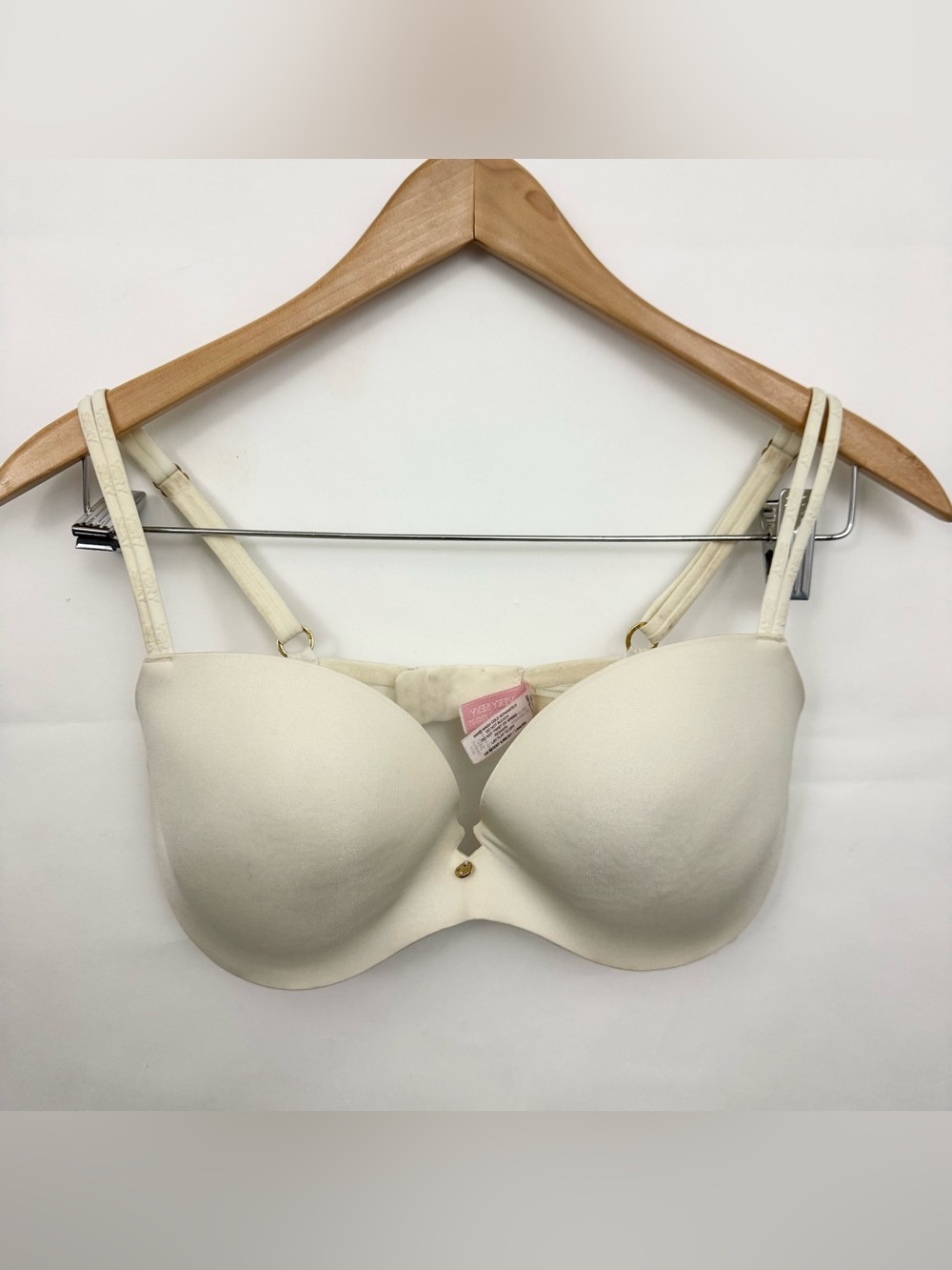 Victoria’s Secret Pink Label Very Sexy Cream Padded Demi bra 34D